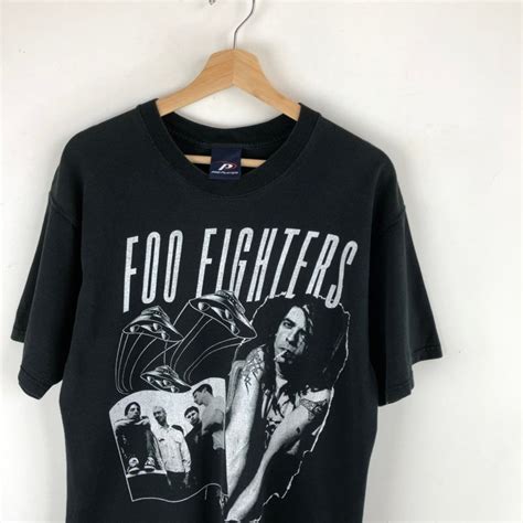 vintage foo fighters t shirt